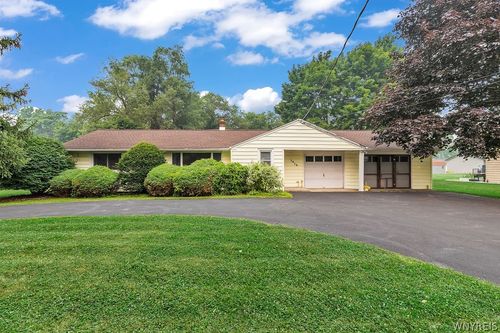 5858 N Kline Rd, Lewiston, NY, 14092-9716 | Card Image