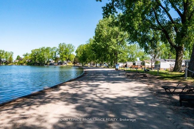 486 Cty Rd 18   3 Beachview Lane, House other with 2 bedrooms, 1 bathrooms and 2 parking in Prince Edward County ON | Image 35