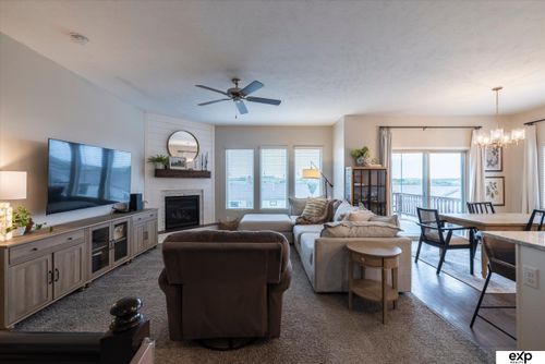 18803 Greenleaf St, Omaha, NE, 68136-1708 | Card Image
