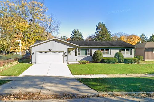 17 N Weston Ave, Elgin, IL, 60123-6057 | Card Image