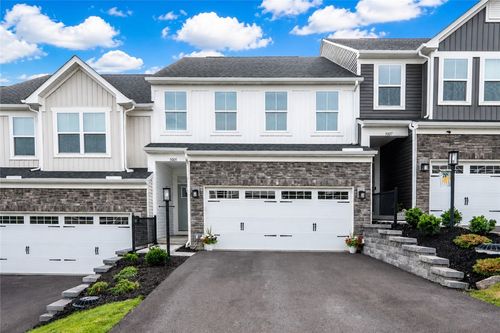 5005 Wellington Ct, Jeannette, PA, 15644-4821 | Card Image