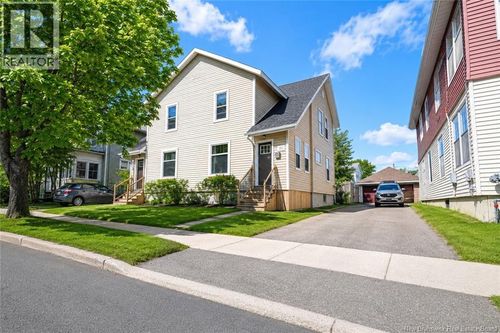 26 Henry St, Moncton, NB, E1C5B7 | Card Image