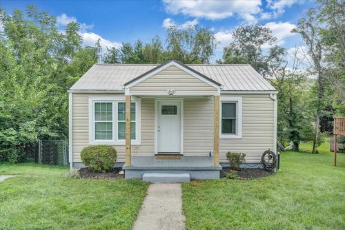3148 Garden City Blvd Se, Roanoke, VA, 24014-4451 | Card Image