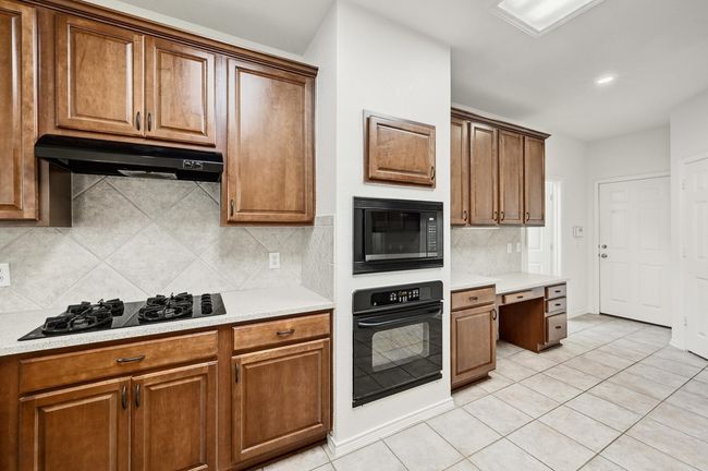 1521 Foppiano Loop, House other with 4 bedrooms, 4 bathrooms and 2 parking in Round Rock TX | Image 9