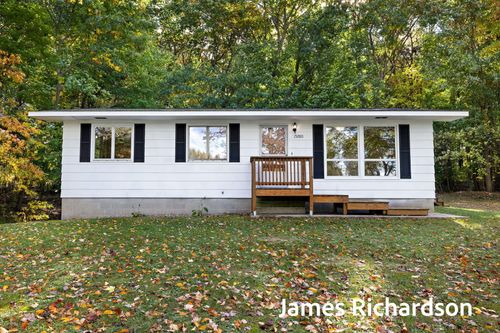 15280 Robbins Rd, Grand Haven, MI, 49417-9507 | Card Image