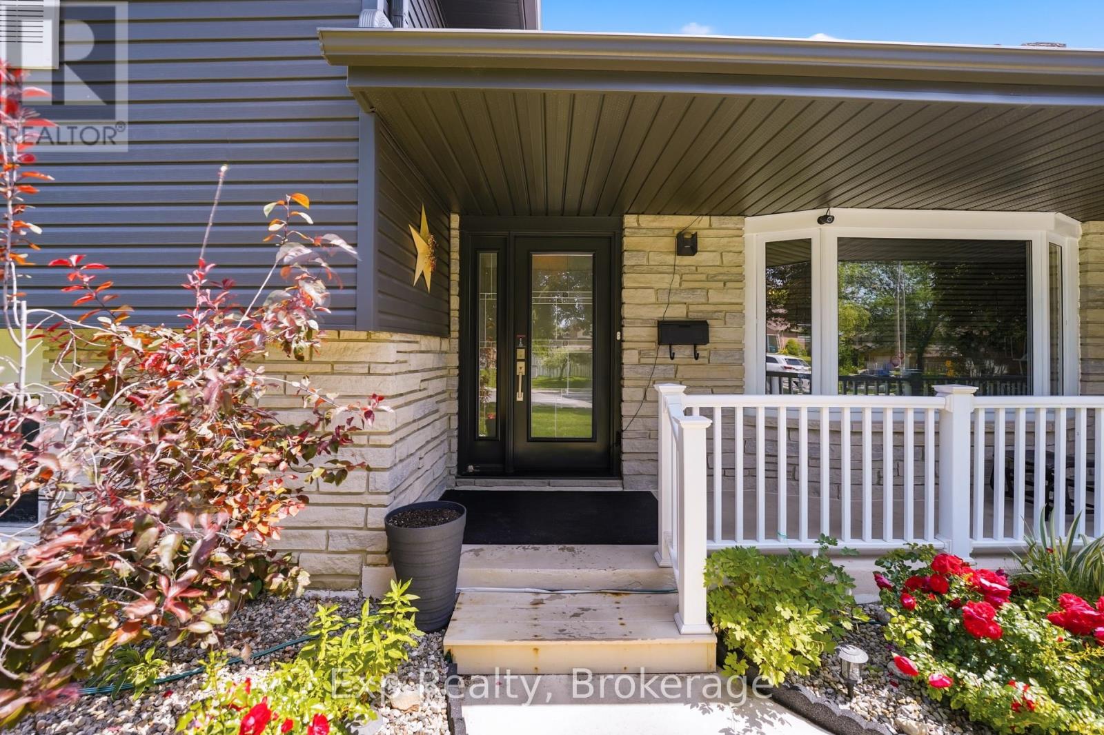 Residential in Quinte West (Trenton Ward) 5
