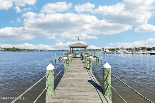 15-130 Bodman Pl, Red Bank, NJ, 07701-1073 | Card Image