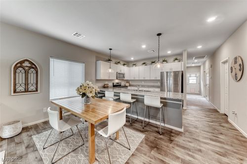 7529 Garnet Moon St, North Las Vegas, NV, 89084-4761 | Card Image