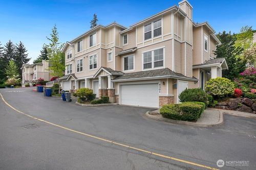 5301 164th Ave Se, Bellevue, WA, 98006-5705 | Card Image