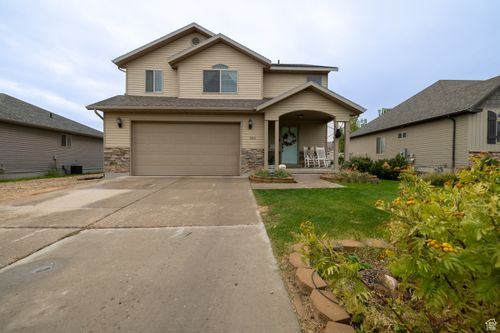 383 W 3775 S, Vernal, UT, 84078-4795 | Card Image