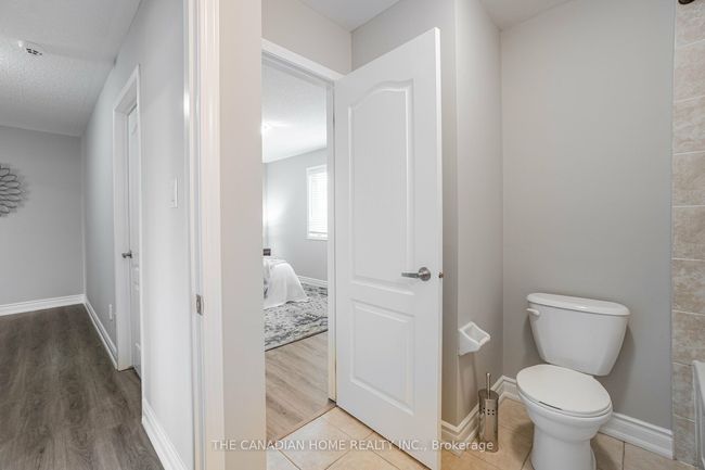920 Mctrach Cres, House attached with 3 bedrooms, 3 bathrooms and 1 parking in Milton ON | Image 27