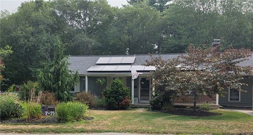 77 Fairfield Dr, North Kingstown, RI, 02852-1951 | Card Image