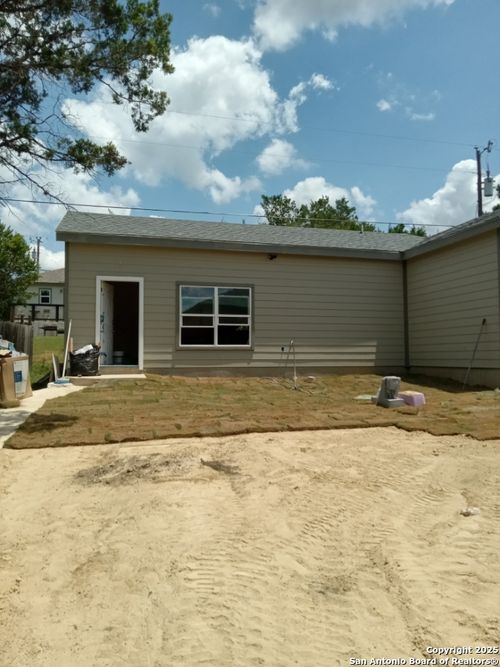 2-324 Ridgerock Dr, Canyon Lake, TX, 78133-3962 | Card Image