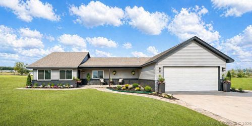 17065 Honeysuckle Ln, Claremore, OK, 74019-4292 | Card Image