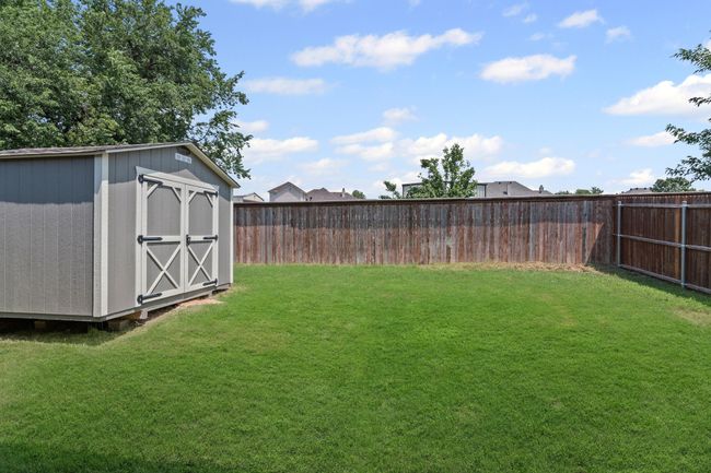Great Backyard for Kids or Pets to Play! | Image 28