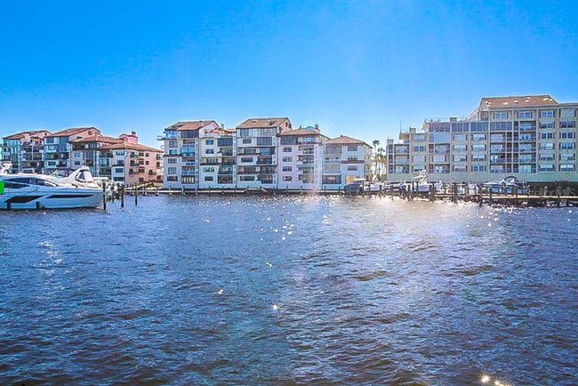 533 - 533 Marina Point Dr, Condo with 2 bedrooms, 2 bathrooms and null parking in Daytona Beach FL | Image 5