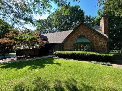 568 Louise Dr, Xenia, OH, 45385-1700 | Card Image
