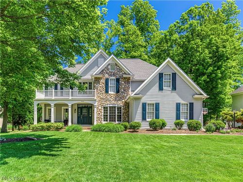 433 Castle Pines Dr, Fairlawn, OH, 44333-9233 | Card Image