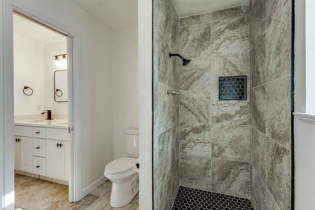 709 S Farmington Rd, House other with 3 bedrooms, 2 bathrooms and null parking in Howe TX | Image 18