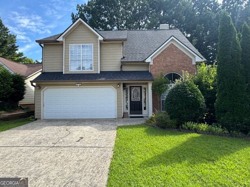 2080 Racquet Club Cir, Lawrenceville, GA, 30043-5643 | Card Image
