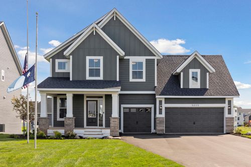 5035 Airlake Dr, Woodbury, MN, 55129-5747 | Card Image