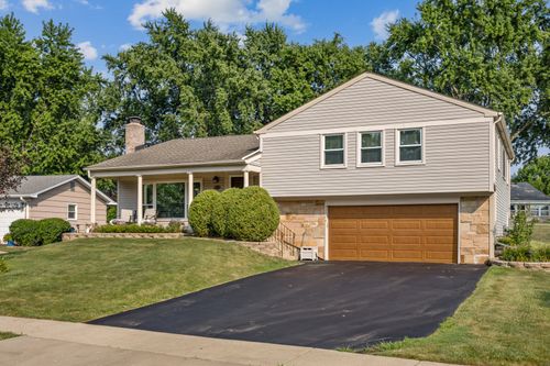 135 Cloverdale Ln, Schaumburg, IL, 60194-3969 | Card Image