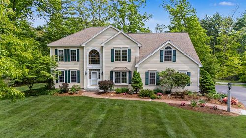 14 Karolina Ln, Bedford, NH, 03110-6636 | Card Image