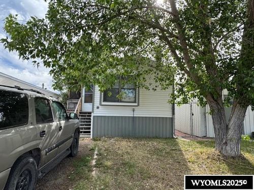 53 E Hillcrest Dr, Diamondville, WY, 83116-5002 | Card Image