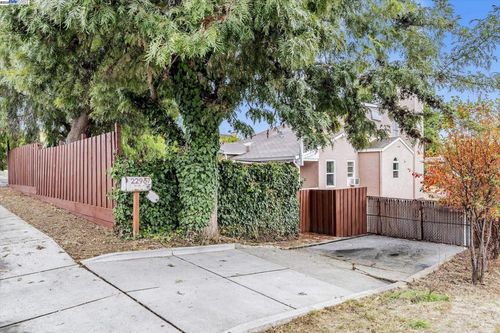 22967 Maud Ave, Hayward, CA, 94541-4507 | Card Image