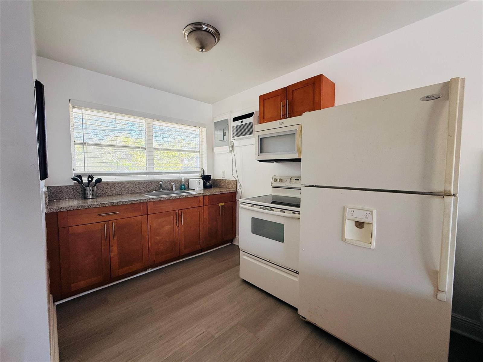 Residential Lease in Pompano Beach 5