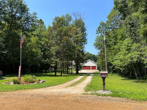 28524 Elwell Rd, Sumpter Township, MI, 48111-9640 | Card Image