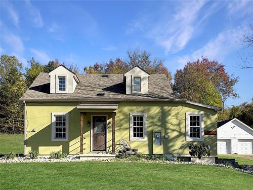 1224 Burgettstown Rd, Hickory, PA, 15340-1327 | Card Image