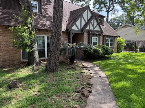 8230 Dorrcrest Ln, Houston, TX, 77070-3610 | Card Image