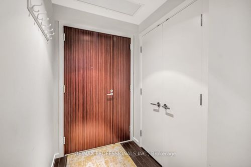2403-180 University Ave, Toronto, ON, M5H0A2 | Card Image