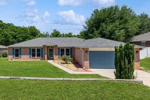 316 Egan Dr, Crestview, FL, 32536-5425 | Card Image