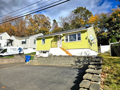 48 Gates Ave, Waterbury, CT, 06705-1535 | Card Image