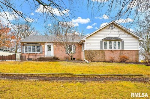 6213 N Saint Marys Rd, Peoria, IL, 61614-3439 | Card Image