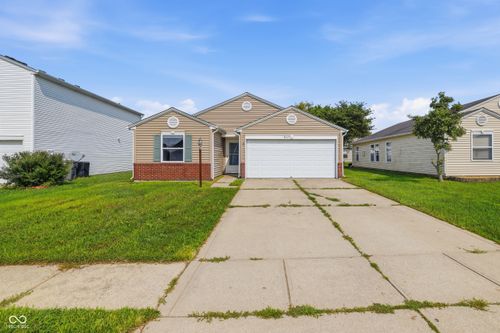 8605 Bluff Point Way, Camby, IN, 46113-8246 | Card Image