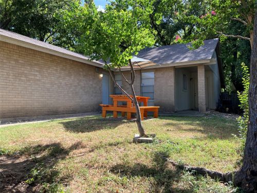 b-2311 Burleson Rd, Austin, TX, 78741-5604 | Card Image