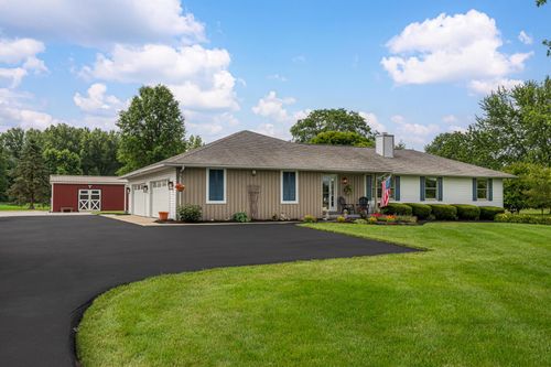 3084 Columbus Rd, Centerburg, OH, 43011-9472 | Card Image