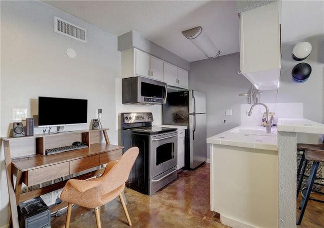 APT-20 - 2302 E Side Dr, Condo with 1 bedrooms, 1 bathrooms and null parking in Austin TX | Image 11