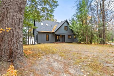 1009 Scotts Boathouse Rd, House other with 4 bedrooms, 2 bathrooms and 10 parking in Baysville ON | Image 1