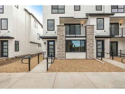 1-2076 S Holly St, Denver, CO, 80222-4884 | Card Image