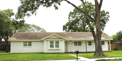 1802 Sleepy Creek Way, Pearland, TX, 77581-5650 | Card Image