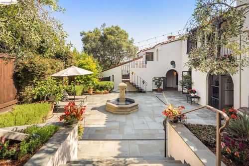 17 Roble Ct, Berkeley, CA, 94705-2835 | Card Image