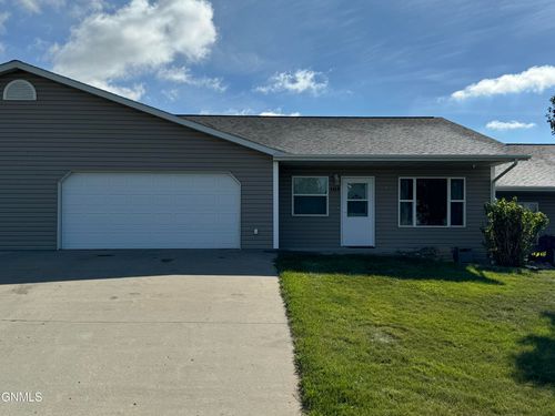 103 Hazel Miner Avenue S, Center, ND, 58530 | Card Image