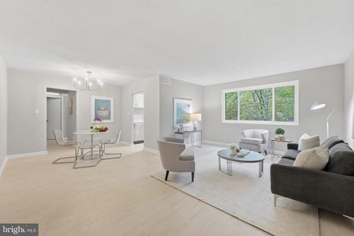 e-304-3829 Hamilton St, HYATTSVILLE, MD, 20781-1834 | Card Image