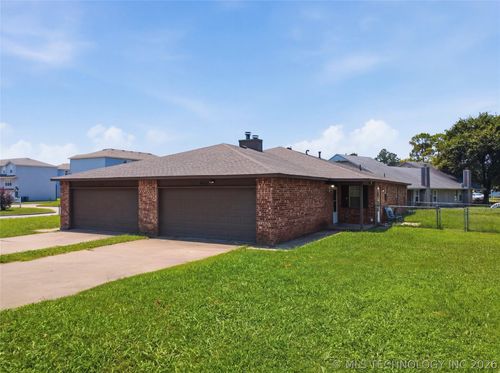 6658 S Utica Pl, Tulsa, OK, 74136-2414 | Card Image