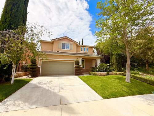 19988 Via Joyce Dr, Saugus, CA, 91350 | Card Image