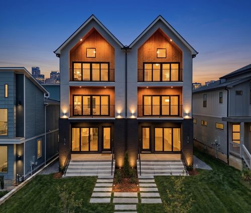 547A Moore Ave, Nashville, TN, 37203-8079 | Card Image